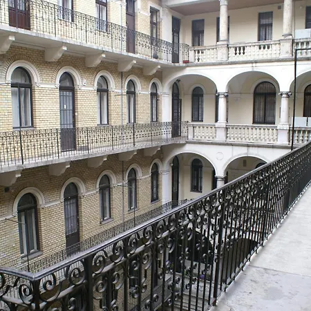 Budapest Apartment *